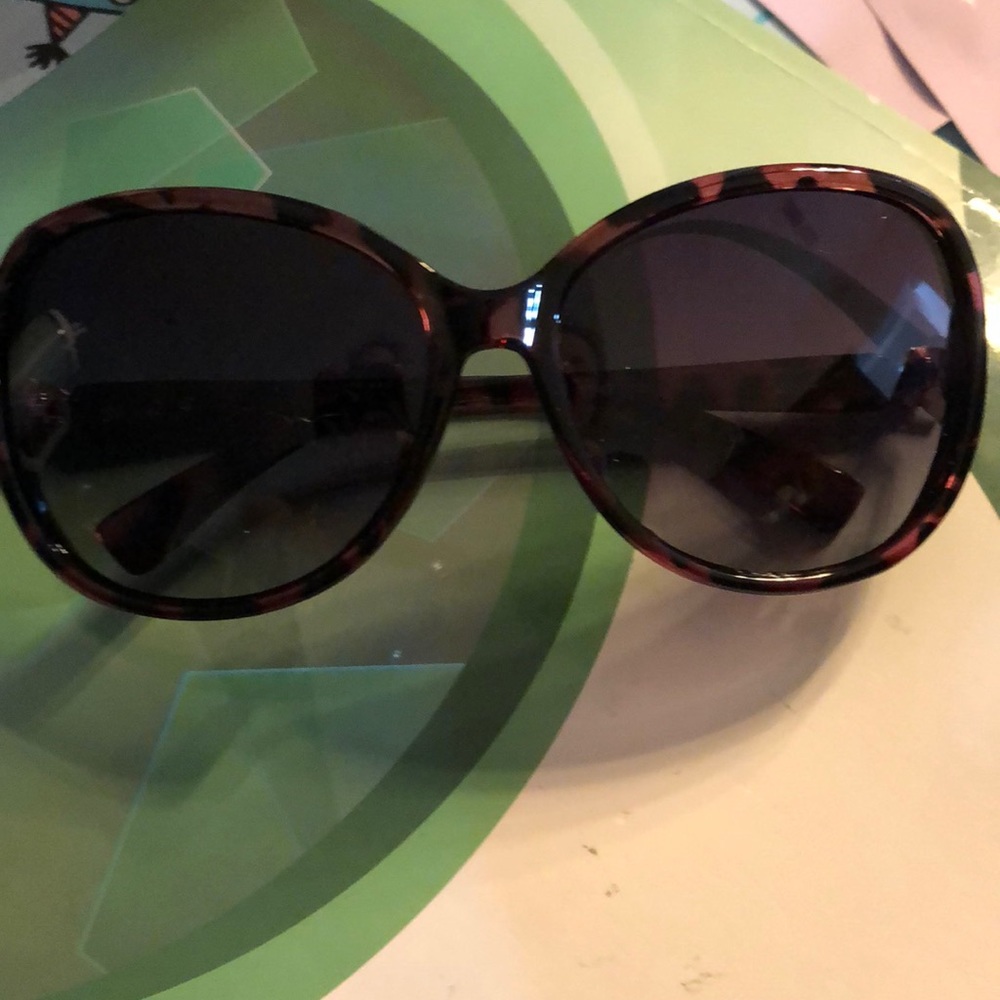 Fimilu sunglasses NWOT